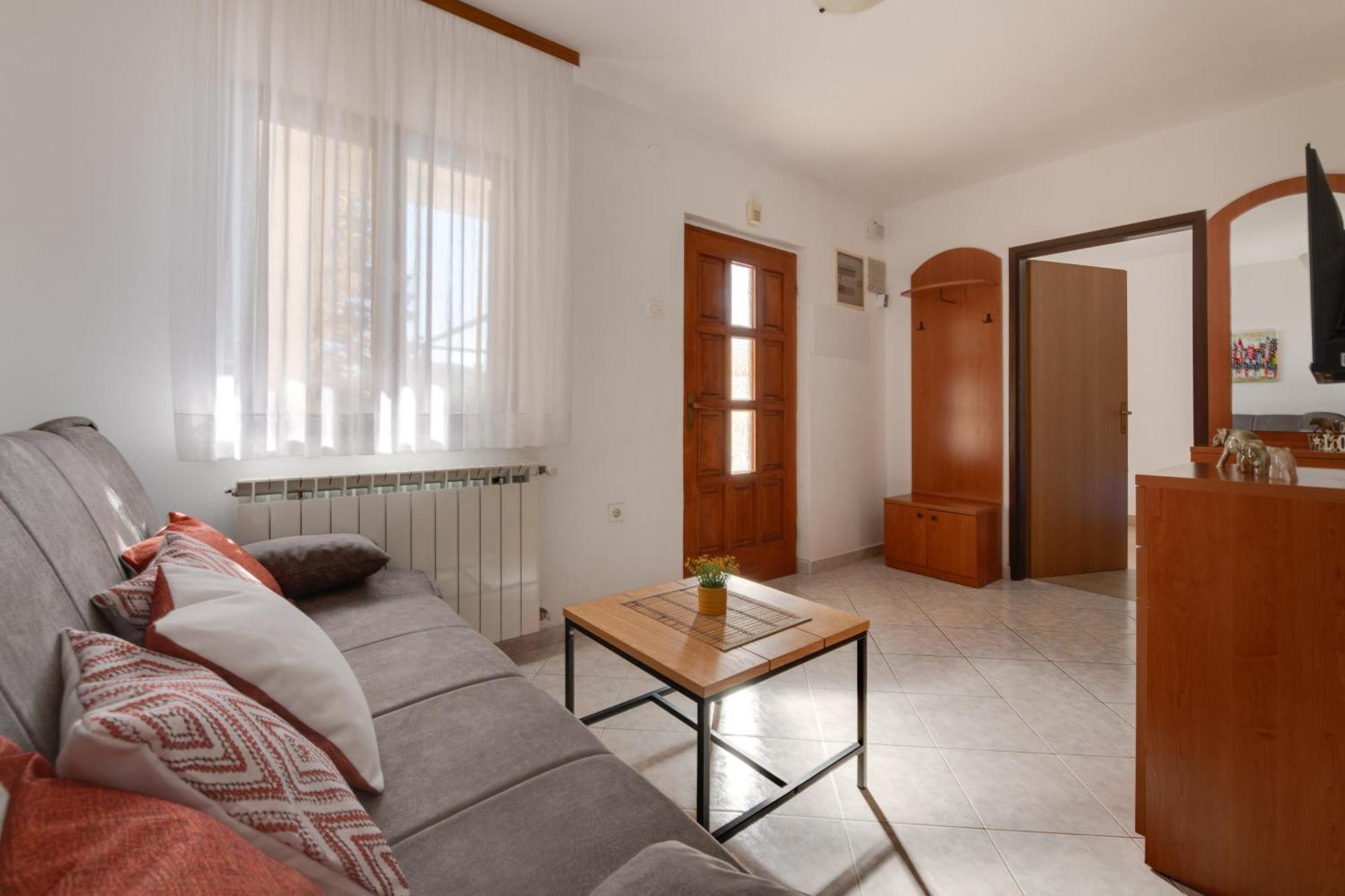Villa Livia With Three Nice Apartments, Swimming Pool, Childrens Playground, Barbecue And Free Parking Ližnjan 외부 사진